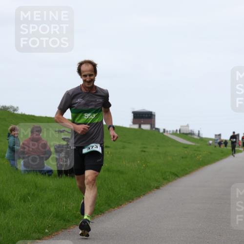 04.05.2025 - 8. Wedeler Halbmarathon Yannick Fuchs http://msf.ph/oto/7826438 04.05.2025 11:13:45 Laufen 2366, 373 meine-sportfotos.de