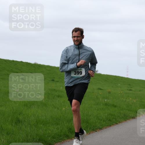 04.05.2025 - 8. Wedeler Halbmarathon Yannick Fuchs http://msf.ph/oto/7826441 04.05.2025 11:33:29 Laufen 399 meine-sportfotos.de