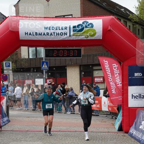 04.05.2025 - 8. Wedeler Halbmarathon Felixshl http://msf.ph/oto/7826474 04.05.2025 12:03:35 Ziel 449, 725 meine-sportfotos.de