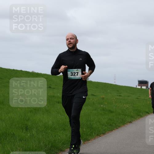 04.05.2025 - 8. Wedeler Halbmarathon Yannick Fuchs http://msf.ph/oto/7826490 04.05.2025 11:55:41 Laufen 327, 160, 118, 121 meine-sportfotos.de