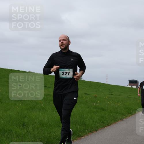 04.05.2025 - 8. Wedeler Halbmarathon Yannick Fuchs http://msf.ph/oto/7826492 04.05.2025 11:55:41 Laufen 327, 160, 118, 121 meine-sportfotos.de