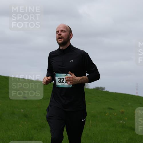 04.05.2025 - 8. Wedeler Halbmarathon Yannick Fuchs http://msf.ph/oto/7826509 04.05.2025 11:55:41 Laufen 327 meine-sportfotos.de