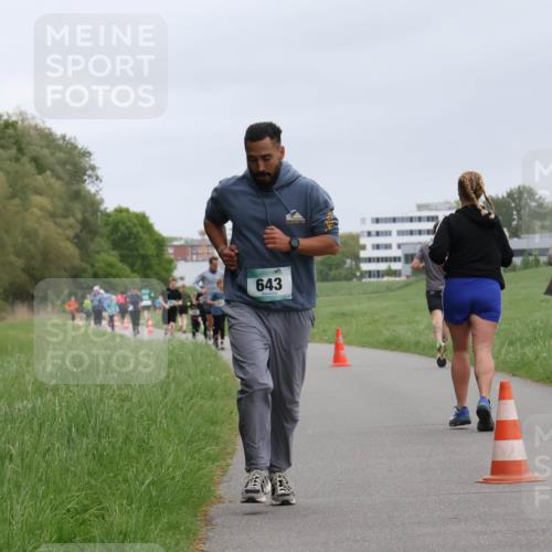 04.05.2025 - 8. Wedeler Halbmarathon Yannick Fuchs http://msf.ph/oto/7826559 04.05.2025 11:13:59 Laufen 643 meine-sportfotos.de
