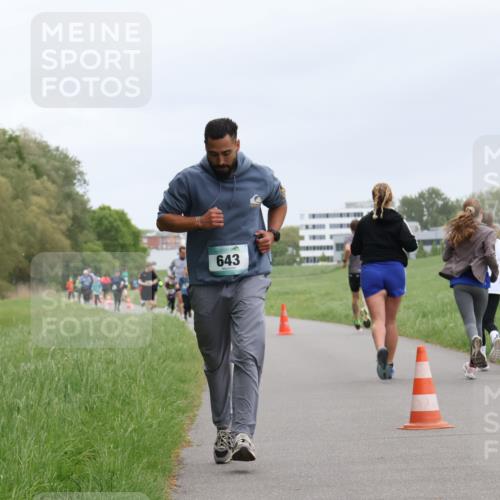 04.05.2025 - 8. Wedeler Halbmarathon Yannick Fuchs http://msf.ph/oto/7826580 04.05.2025 11:13:59 Laufen 643 meine-sportfotos.de
