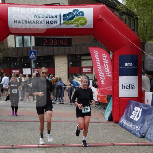 04.05.2025 - 8. Wedeler Halbmarathon Felixshl http://msf.ph/oto/7826621 04.05.2025 12:03:41 Ziel 725, 733, 734, 771 meine-sportfotos.de