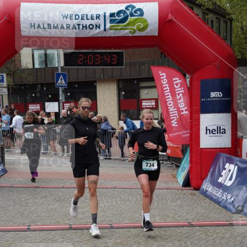 04.05.2025 - 8. Wedeler Halbmarathon Felixshl http://msf.ph/oto/7826633 04.05.2025 12:03:41 Ziel 725, 733, 734, 771 meine-sportfotos.de