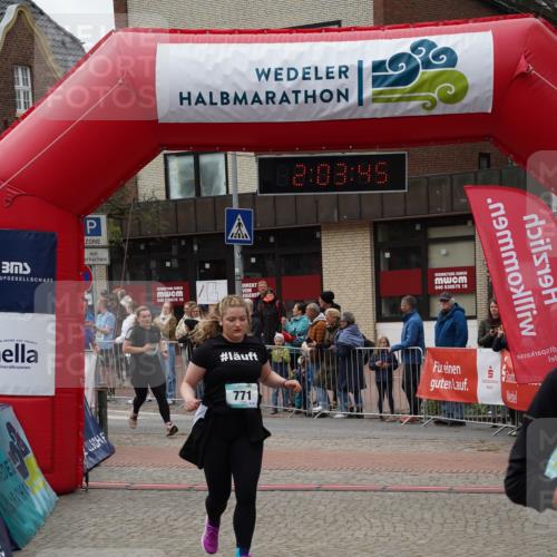 04.05.2025 - 8. Wedeler Halbmarathon Felixshl http://msf.ph/oto/7826658 04.05.2025 12:03:43 Ziel 307, 396, 733, 734, 771 meine-sportfotos.de