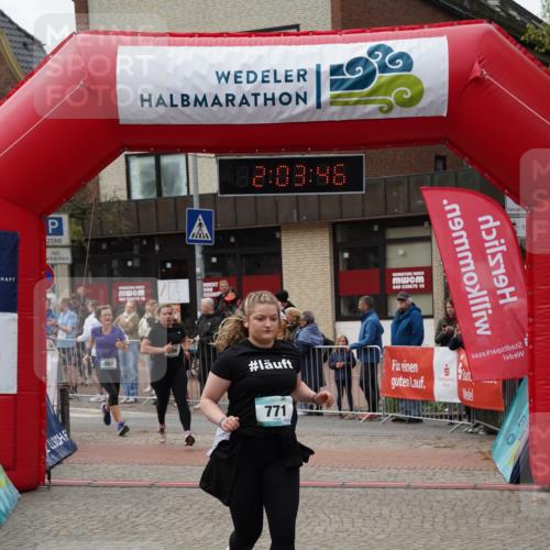 04.05.2025 - 8. Wedeler Halbmarathon Felixshl http://msf.ph/oto/7826701 04.05.2025 12:03:44 Ziel 307, 396, 733, 734, 771 meine-sportfotos.de