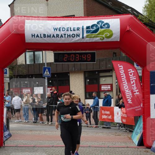 04.05.2025 - 8. Wedeler Halbmarathon Felixshl http://msf.ph/oto/7826750 04.05.2025 12:03:46 Ziel 307, 396, 771 meine-sportfotos.de