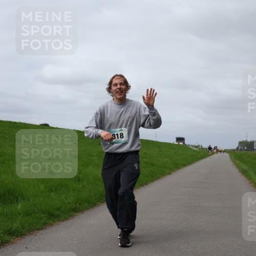 04.05.2025 - 8. Wedeler Halbmarathon Yannick Fuchs http://msf.ph/oto/7826794 04.05.2025 11:55:49 Laufen 318 meine-sportfotos.de