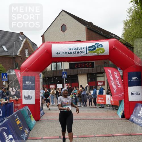 04.05.2025 - 8. Wedeler Halbmarathon Felixshl http://msf.ph/oto/7826857 04.05.2025 12:03:53 Ziel 146, 494, 926 meine-sportfotos.de
