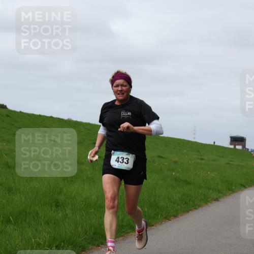 04.05.2025 - 8. Wedeler Halbmarathon Yannick Fuchs http://msf.ph/oto/7826942 04.05.2025 11:56:09 Laufen 433, 78 meine-sportfotos.de