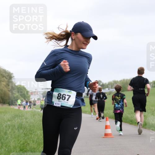 04.05.2025 - 8. Wedeler Halbmarathon Yannick Fuchs http://msf.ph/oto/7826952 04.05.2025 11:14:30 Laufen 867, 151 meine-sportfotos.de