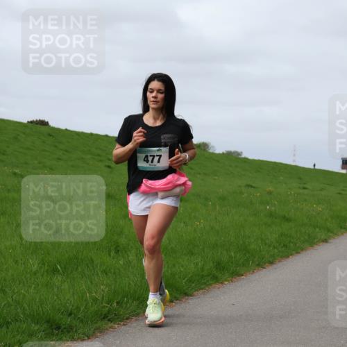 04.05.2025 - 8. Wedeler Halbmarathon Yannick Fuchs http://msf.ph/oto/7827055 04.05.2025 11:56:16 Laufen 477 meine-sportfotos.de