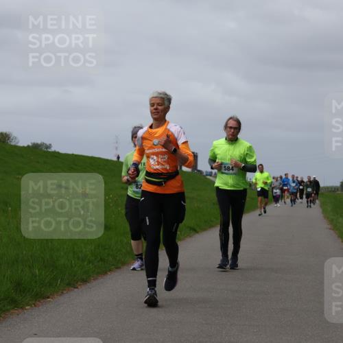 04.05.2025 - 8. Wedeler Halbmarathon Yannick Fuchs http://msf.ph/oto/7827102 04.05.2025 11:56:42 Laufen 82, 584 meine-sportfotos.de