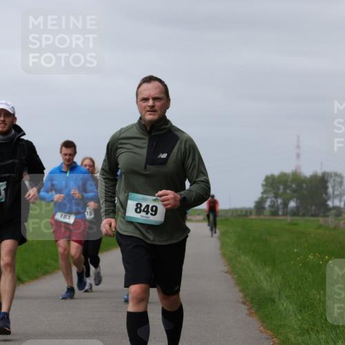 04.05.2025 - 8. Wedeler Halbmarathon Yannick Fuchs http://msf.ph/oto/7827274 04.05.2025 11:57:05 Laufen 183, 849 meine-sportfotos.de