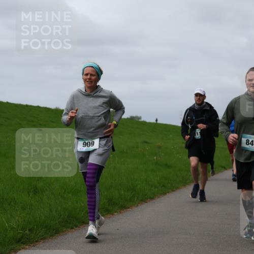 04.05.2025 - 8. Wedeler Halbmarathon Yannick Fuchs http://msf.ph/oto/7827295 04.05.2025 11:57:06 Laufen 872, 909, 849, 41 meine-sportfotos.de