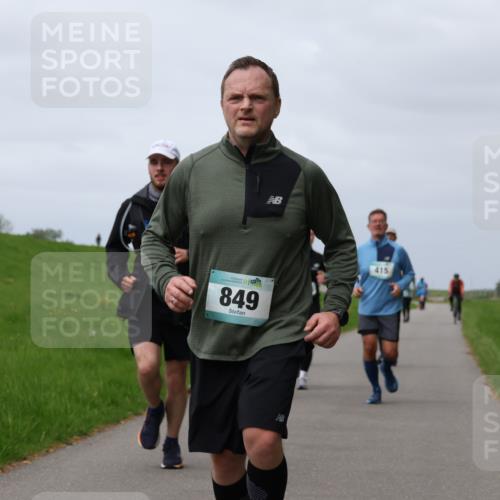 04.05.2025 - 8. Wedeler Halbmarathon Yannick Fuchs http://msf.ph/oto/7827302 04.05.2025 11:57:06 Laufen 849, 415 meine-sportfotos.de