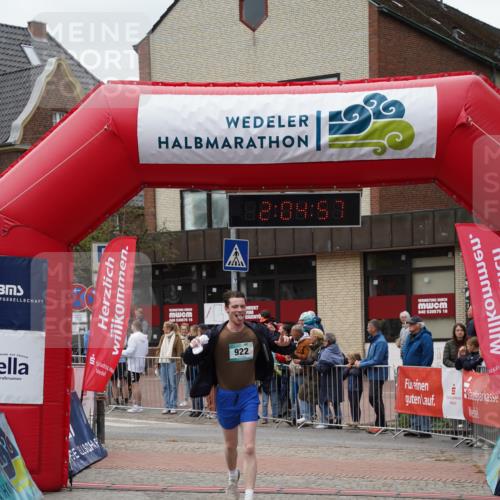 04.05.2025 - 8. Wedeler Halbmarathon Felixshl http://msf.ph/oto/7827307 04.05.2025 12:04:55 Ziel 922 meine-sportfotos.de