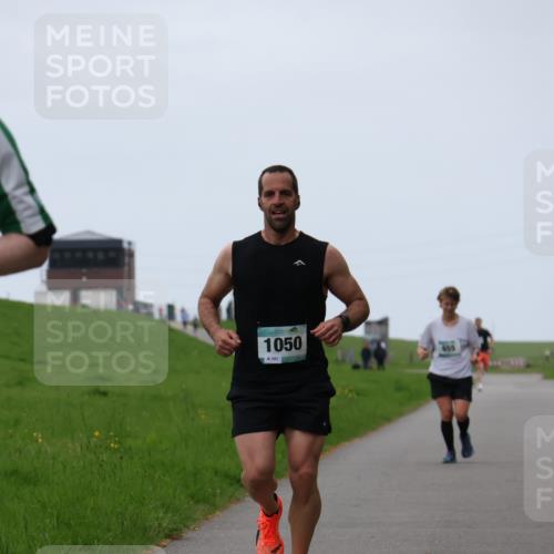 04.05.2025 - 8. Wedeler Halbmarathon Yannick Fuchs http://msf.ph/oto/7827338 04.05.2025 11:14:53 Laufen 1126, 1050, 151, 655 meine-sportfotos.de