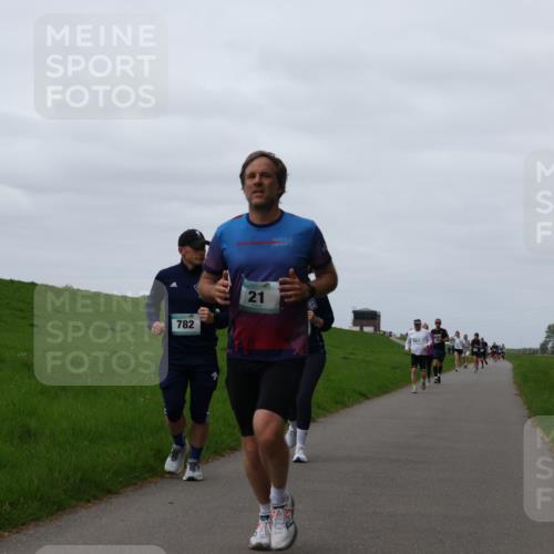 04.05.2025 - 8. Wedeler Halbmarathon Yannick Fuchs http://msf.ph/oto/7827394 04.05.2025 11:34:21 Laufen 2024, 782, 21 meine-sportfotos.de