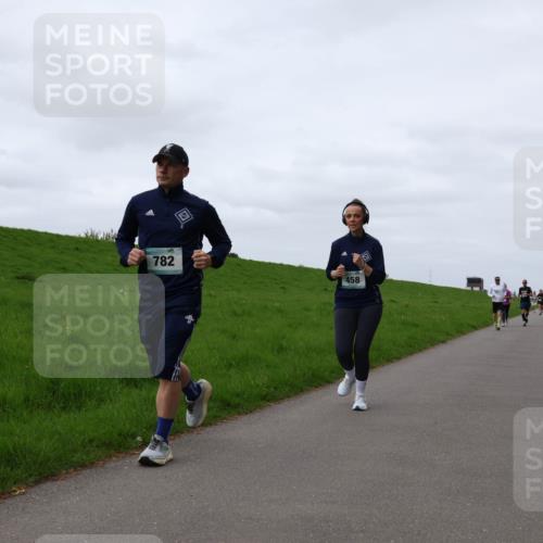 04.05.2025 - 8. Wedeler Halbmarathon Yannick Fuchs http://msf.ph/oto/7827429 04.05.2025 11:34:23 Laufen 782, 458 meine-sportfotos.de