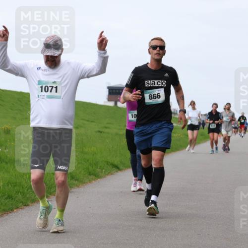 04.05.2025 - 8. Wedeler Halbmarathon Yannick Fuchs http://msf.ph/oto/7827502 04.05.2025 11:34:29 Laufen 1071, 117, 10, 67, 866, 632, 10 meine-sportfotos.de