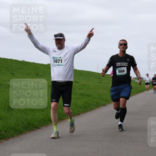 04.05.2025 - 8. Wedeler Halbmarathon Yannick Fuchs http://msf.ph/oto/7827560 04.05.2025 11:34:31 Laufen 1071, 17, 867, 866 meine-sportfotos.de