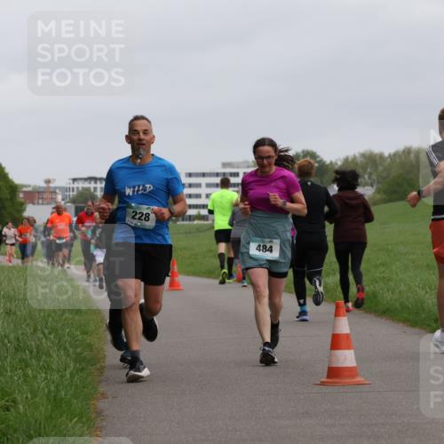 04.05.2025 - 8. Wedeler Halbmarathon Yannick Fuchs http://msf.ph/oto/7827734 04.05.2025 11:15:28 Laufen 1009, 228, 484 meine-sportfotos.de