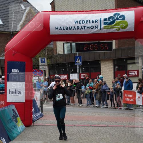 04.05.2025 - 8. Wedeler Halbmarathon Felixshl http://msf.ph/oto/7827759 04.05.2025 12:05:53 Ziel 45, 91, 92, 958 meine-sportfotos.de