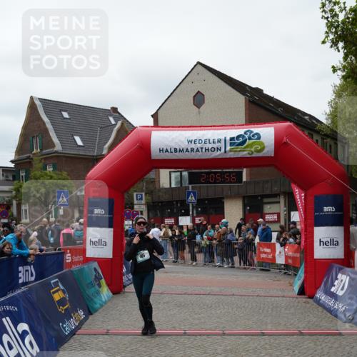 04.05.2025 - 8. Wedeler Halbmarathon Felixshl http://msf.ph/oto/7827777 04.05.2025 12:05:54 Ziel 45, 91, 92, 958 meine-sportfotos.de