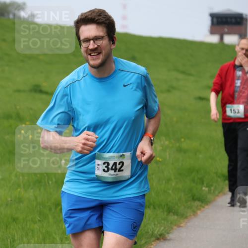 04.05.2025 - 8. Wedeler Halbmarathon Yannick Fuchs http://msf.ph/oto/7827822 04.05.2025 11:57:44 Laufen 342, 153 meine-sportfotos.de