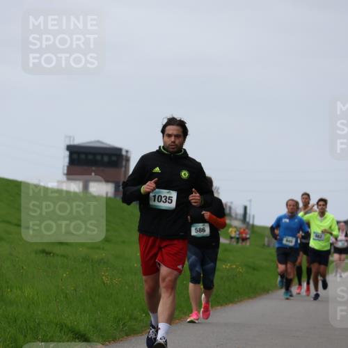 04.05.2025 - 8. Wedeler Halbmarathon Yannick Fuchs http://msf.ph/oto/7828019 04.05.2025 11:34:54 Laufen 1035, 586 meine-sportfotos.de