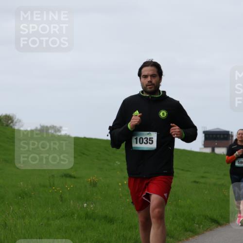04.05.2025 - 8. Wedeler Halbmarathon Yannick Fuchs http://msf.ph/oto/7828117 04.05.2025 11:34:58 Laufen 1035, 586, 949, 106 meine-sportfotos.de