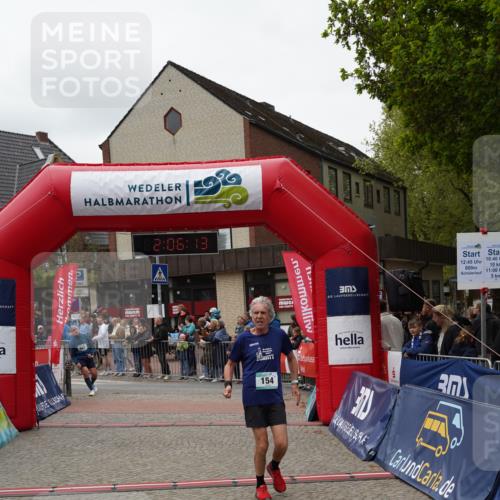 04.05.2025 - 8. Wedeler Halbmarathon Felixshl http://msf.ph/oto/7828138 04.05.2025 12:06:10 Ziel 154, 445, 943 meine-sportfotos.de