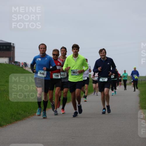 04.05.2025 - 8. Wedeler Halbmarathon Yannick Fuchs http://msf.ph/oto/7828183 04.05.2025 11:35:02 Laufen 586, 945, 186, 851, 982, 855, 51 meine-sportfotos.de