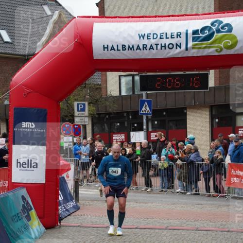 04.05.2025 - 8. Wedeler Halbmarathon Felixshl http://msf.ph/oto/7828189 04.05.2025 12:06:14 Ziel 154, 943, 970 meine-sportfotos.de