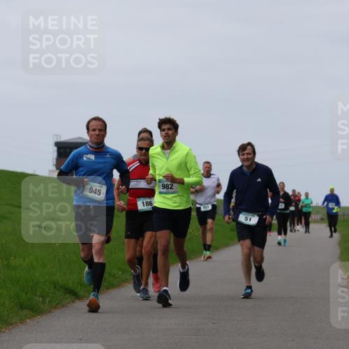 04.05.2025 - 8. Wedeler Halbmarathon Yannick Fuchs http://msf.ph/oto/7828233 04.05.2025 11:35:04 Laufen 945, 186, 982, 51 meine-sportfotos.de