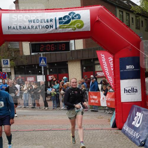 04.05.2025 - 8. Wedeler Halbmarathon Felixshl http://msf.ph/oto/7828258 04.05.2025 12:06:17 Ziel 142, 943, 970 meine-sportfotos.de