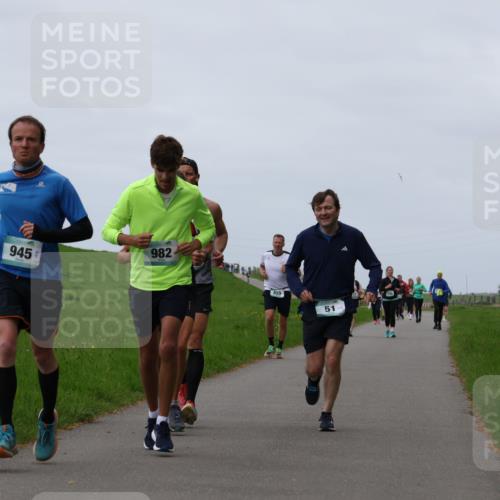 04.05.2025 - 8. Wedeler Halbmarathon Yannick Fuchs http://msf.ph/oto/7828283 04.05.2025 11:35:08 Laufen 945, 982, 855, 51 meine-sportfotos.de
