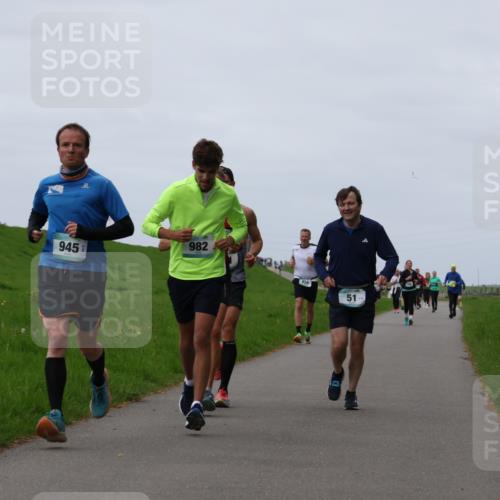 04.05.2025 - 8. Wedeler Halbmarathon Yannick Fuchs http://msf.ph/oto/7828286 04.05.2025 11:35:08 Laufen 945, 982, 855, 51 meine-sportfotos.de