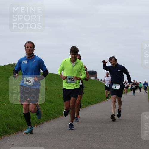 04.05.2025 - 8. Wedeler Halbmarathon Yannick Fuchs http://msf.ph/oto/7828309 04.05.2025 11:35:09 Laufen 945, 982, 51 meine-sportfotos.de