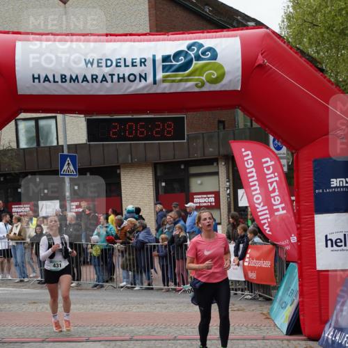 04.05.2025 - 8. Wedeler Halbmarathon Felixshl http://msf.ph/oto/7828341 04.05.2025 12:06:26 Ziel 200, 431 meine-sportfotos.de