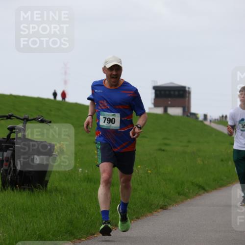 04.05.2025 - 8. Wedeler Halbmarathon Yannick Fuchs http://msf.ph/oto/7828416 04.05.2025 11:16:03 Laufen 790, 352 meine-sportfotos.de