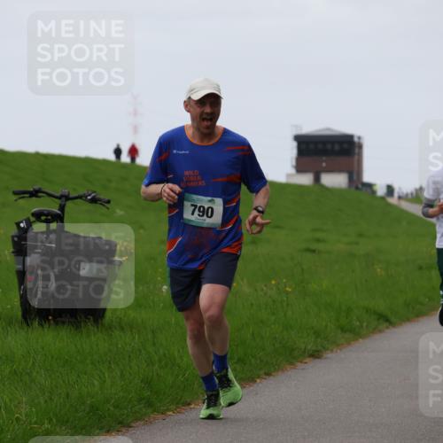 04.05.2025 - 8. Wedeler Halbmarathon Yannick Fuchs http://msf.ph/oto/7828426 04.05.2025 11:16:03 Laufen 866300, 790, 352 meine-sportfotos.de