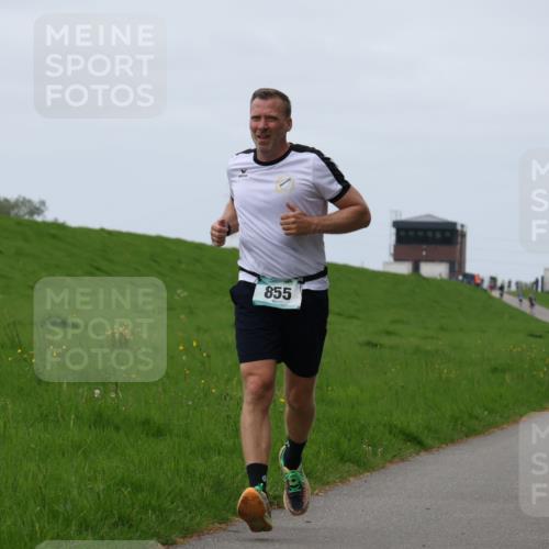 04.05.2025 - 8. Wedeler Halbmarathon Yannick Fuchs http://msf.ph/oto/7828433 04.05.2025 11:35:15 Laufen 855, 123 meine-sportfotos.de