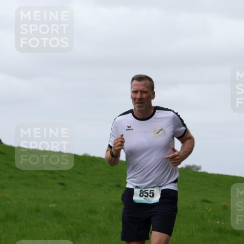 04.05.2025 - 8. Wedeler Halbmarathon Yannick Fuchs http://msf.ph/oto/7828456 04.05.2025 11:35:17 Laufen 855 meine-sportfotos.de