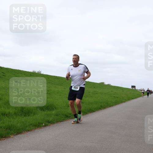 04.05.2025 - 8. Wedeler Halbmarathon Yannick Fuchs http://msf.ph/oto/7828466 04.05.2025 11:35:18 Laufen 855 meine-sportfotos.de