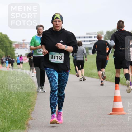04.05.2025 - 8. Wedeler Halbmarathon Yannick Fuchs http://msf.ph/oto/7828495 04.05.2025 11:16:10 Laufen 883, 1118, 158, 38 meine-sportfotos.de