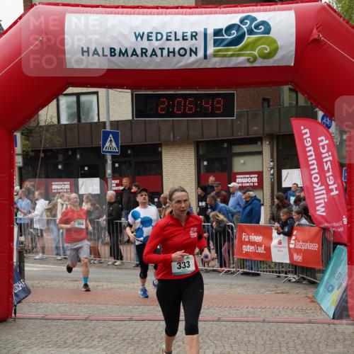 04.05.2025 - 8. Wedeler Halbmarathon Felixshl http://msf.ph/oto/7828691 04.05.2025 12:06:46 Ziel 304, 329, 333 meine-sportfotos.de